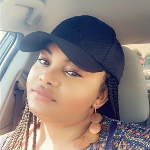 Meet your Posher, Joella